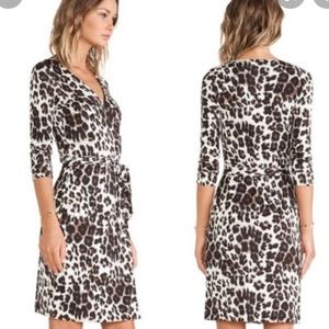 DVF Wrap Leopard Dress sz 6